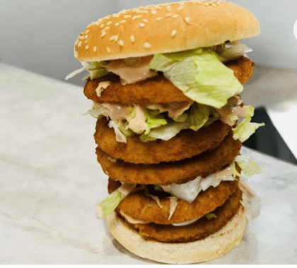 The biggest chicken burger ever (5chicken)